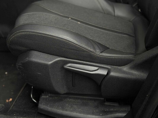 Peugeot 5008 1.2 PureTech Blue Lease GT-Line 131pk 2020, J-762-BF