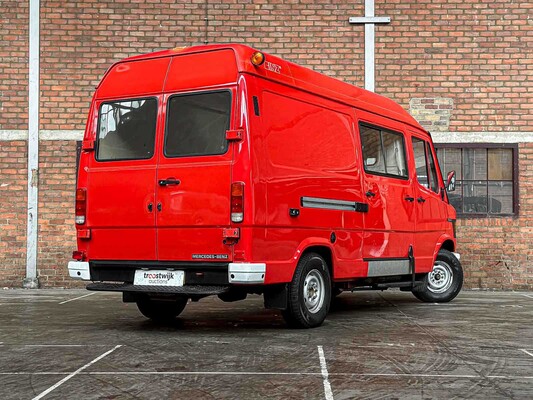 Mercedes-Benz -Brandweerwagen- 310D hoog G.V.W. Lang/Laag 95pk 1994, V-76-NGP