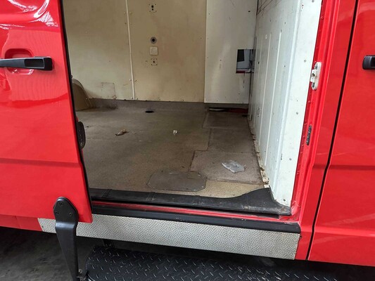 Mercedes-Benz -Brandweerwagen- 310D hoog G.V.W. Lang/Laag 95pk 1994, V-76-NGP