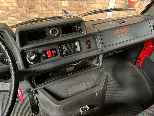 Mercedes-Benz -Brandweerwagen- 310D hoog G.V.W. Lang/Laag 95pk 1994, V-76-NGP