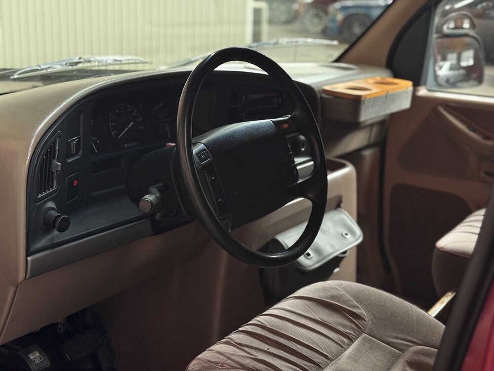 Ford E150 5.0 1993, 95-VH-NN