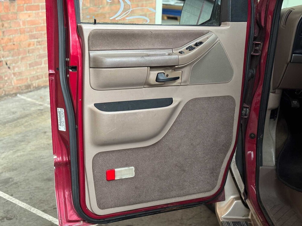 Ford E150 5.0 1993, 95-VH-NN