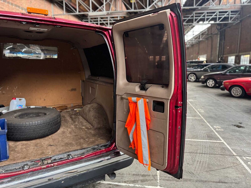 Ford E150 5.0 1993, 95-VH-NN