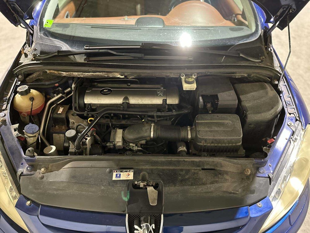 Peugeot 307 CC 2.0-16V 136pk 2005, 67-RG-XG
