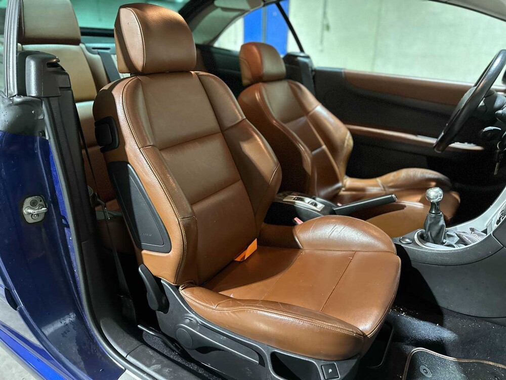 Peugeot 307 CC 2.0-16V 136pk 2005, 67-RG-XG