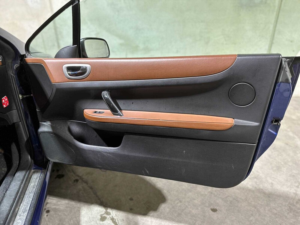 Peugeot 307 CC 2.0-16V 136pk 2005, 67-RG-XG