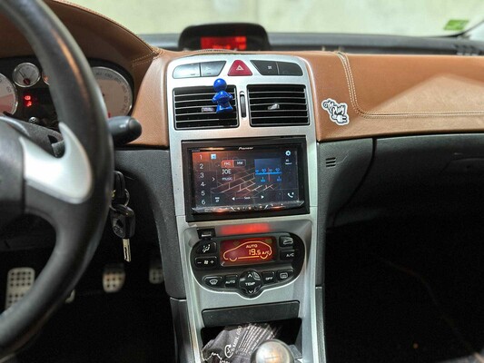 Peugeot 307 CC 2.0-16V 136pk 2005, 67-RG-XG