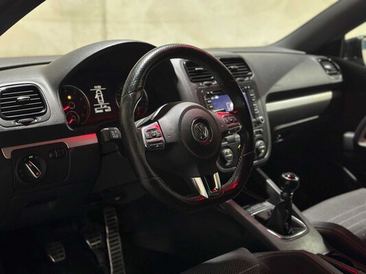 Volkswagen Scirocco 1.4 TSI Highline 122pk 2009, J-351-JG