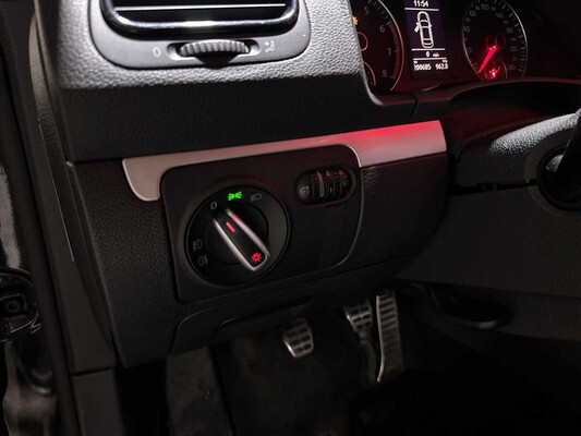 Volkswagen Scirocco 1.4 TSI Highline 122pk 2009, J-351-JG