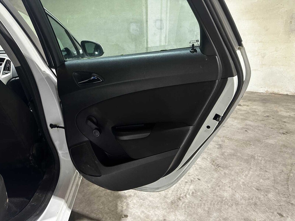 Opel Astra Sports Tourer 1.4 Design Edition 101pk 2013 (Origineel-NL), 5-SJJ-38