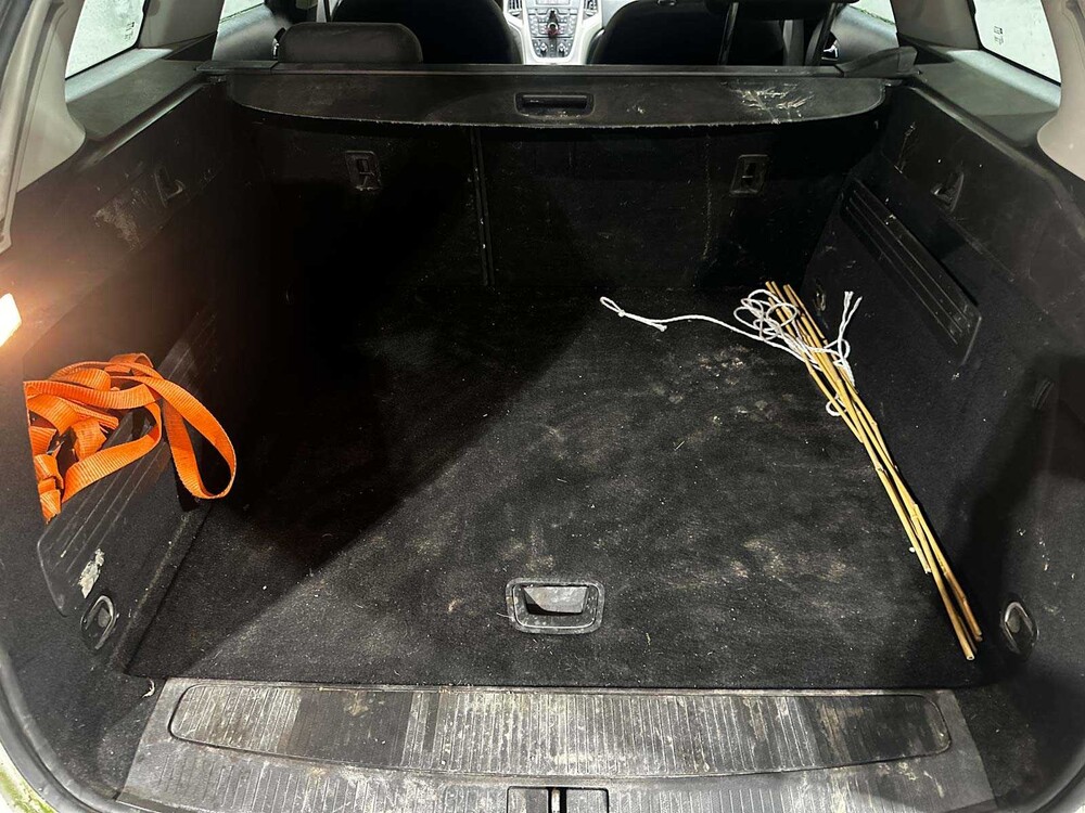 Opel Astra Sports Tourer 1.4 Design Edition 101pk 2013 (Origineel-NL), 5-SJJ-38