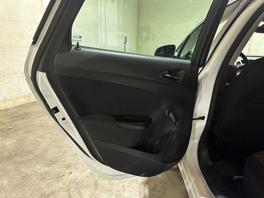 Opel Astra Sports Tourer 1.4 Design Edition 101pk 2013 (Origineel-NL), 5-SJJ-38