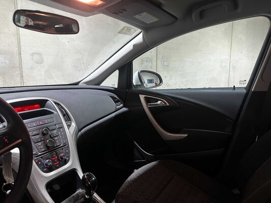 Opel Astra Sports Tourer 1.4 Design Edition 101pk 2013 (Origineel-NL), 5-SJJ-38