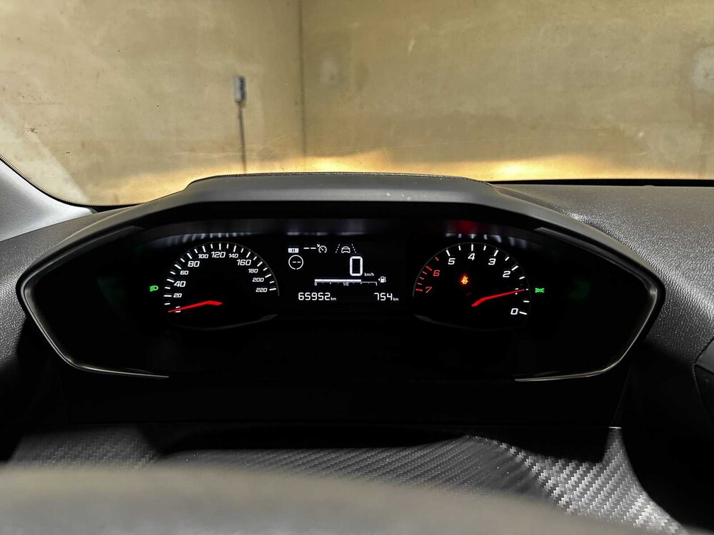 Peugeot 208 1.2 PureTech Like 75pk 2023, R-956-ZL