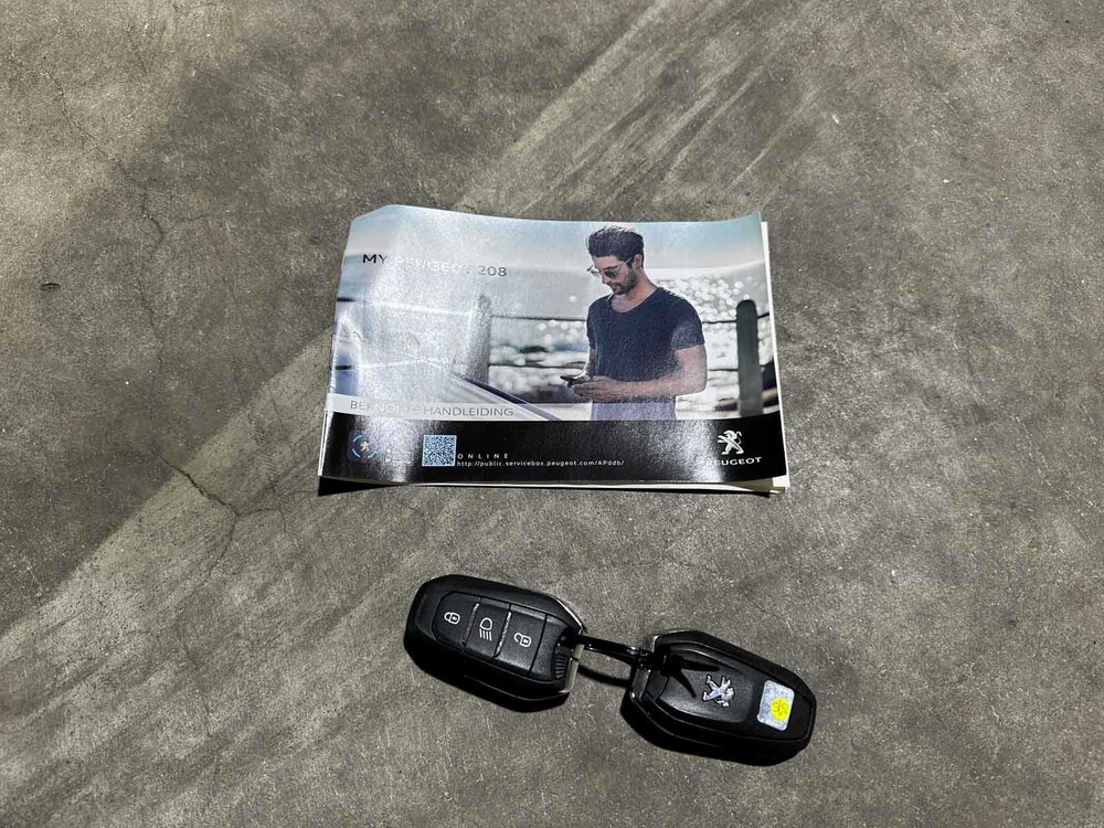 Peugeot 208 1.2 PureTech GT 101pk 2021 (Origineel-NL), K-271-NN