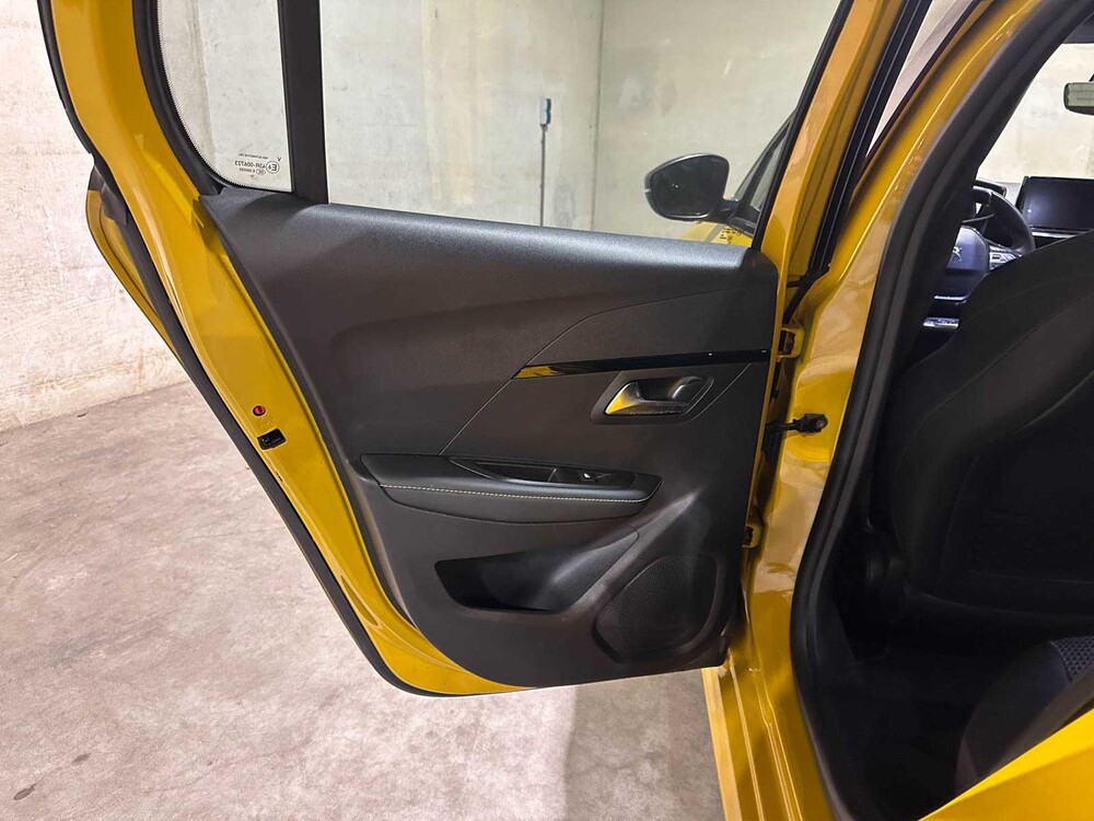 Peugeot 208 1.2 PureTech GT 101pk 2021 (Origineel-NL), K-271-NN