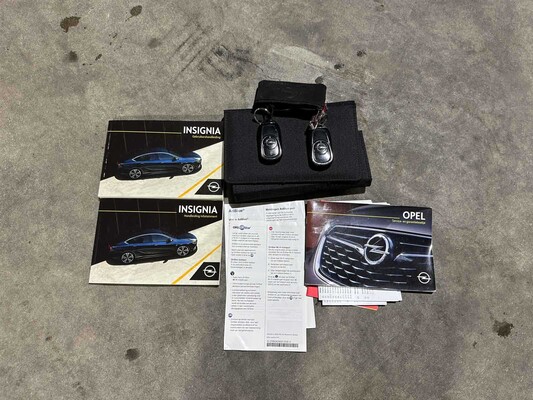 Opel Insignia Sports Tourer 1.6 CDTI EcoTec Innovation 136pk 2018, RR-215-N