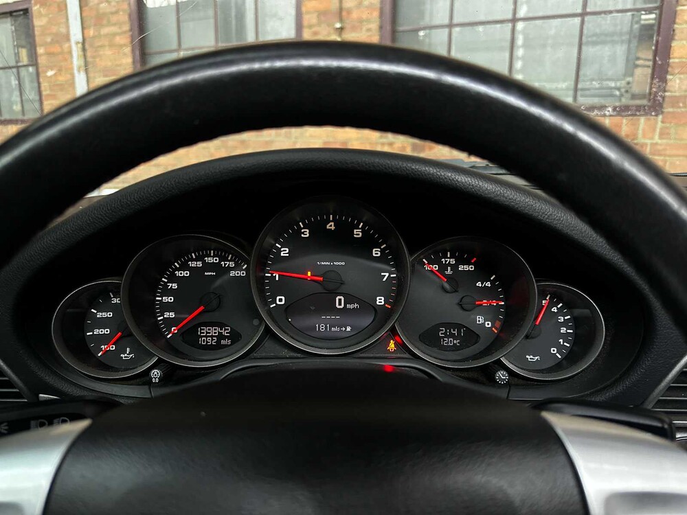 Porsche 911 Carrera Cabriolet 997 3.6 325pk 2005 handgeschakeld -Youngtimer-