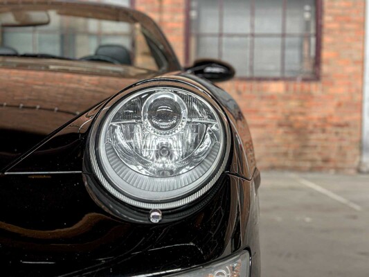 Porsche 911 Carrera Cabriolet 997 3.6 325pk 2005 handgeschakeld -Youngtimer-