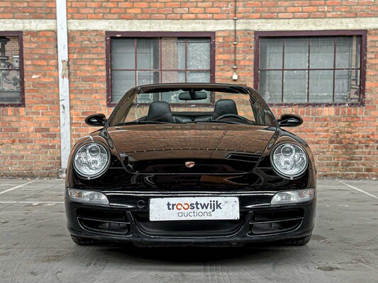 Porsche 911 Carrera Cabriolet 997 3.6 325pk 2005 handgeschakeld -Youngtimer-