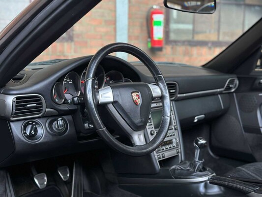 Porsche 911 Carrera Cabriolet 997 3.6 325pk 2005 handgeschakeld -Youngtimer-