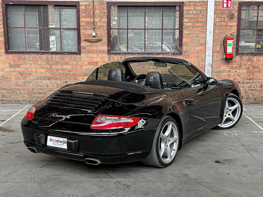 Porsche 911 Carrera Cabriolet 997 3.6 325pk 2005 handgeschakeld -Youngtimer-