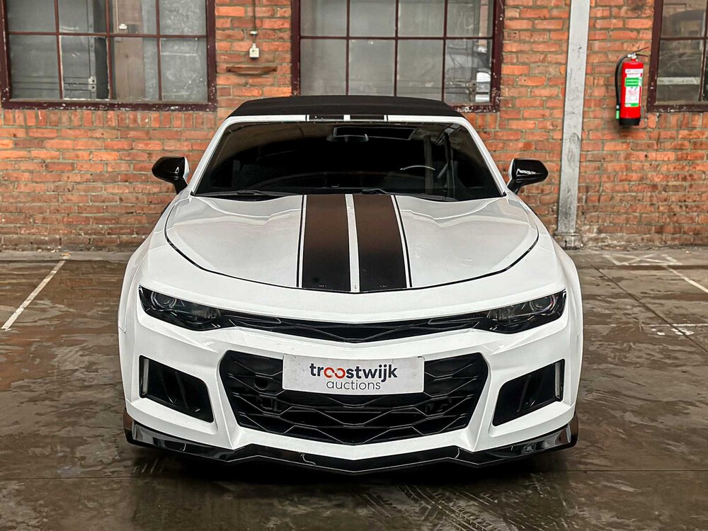 Chevrolet Camaro 1LT 2.0L I4 F DOHC 16V 275pk 2017