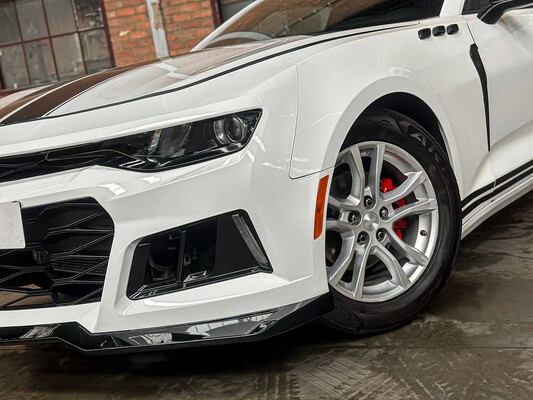 Chevrolet Camaro 1LT 2.0L I4 F DOHC 16V 275pk 2017