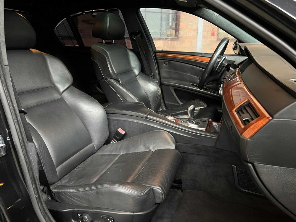 BMW M5 5.0 V10 E60 507pk 2008 5-Serie YOUNGTIMER