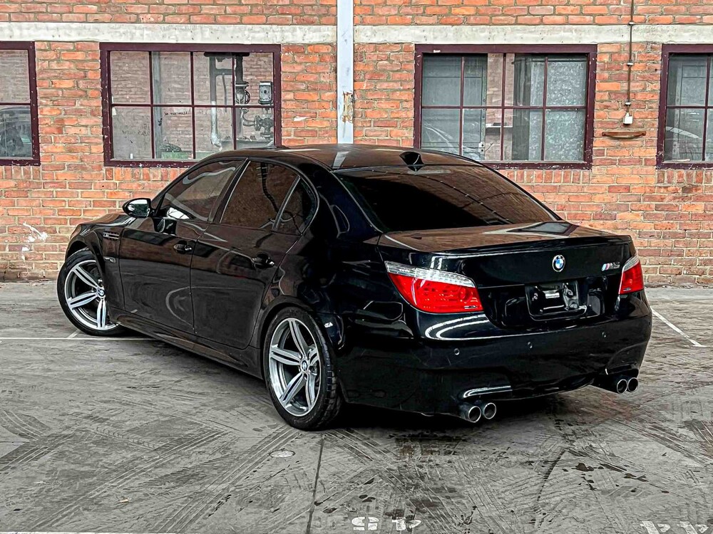 BMW M5 5.0 V10 E60 507pk 2008 5-Serie YOUNGTIMER