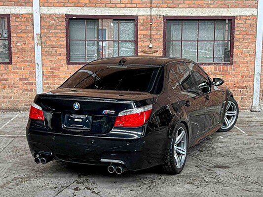 BMW M5 5.0 V10 E60 507pk 2008 5-Serie YOUNGTIMER