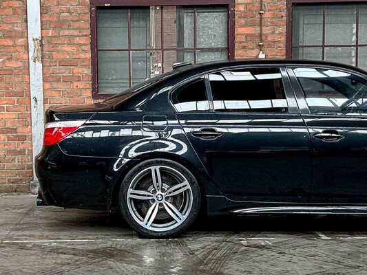BMW M5 5.0 V10 E60 507pk 2008 5-Serie YOUNGTIMER