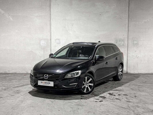 Volvo V60 2.4 D6 AWD Plug-In Hybrid Summum 285pk 2013 (Origineel-NL), 6-SFG-70