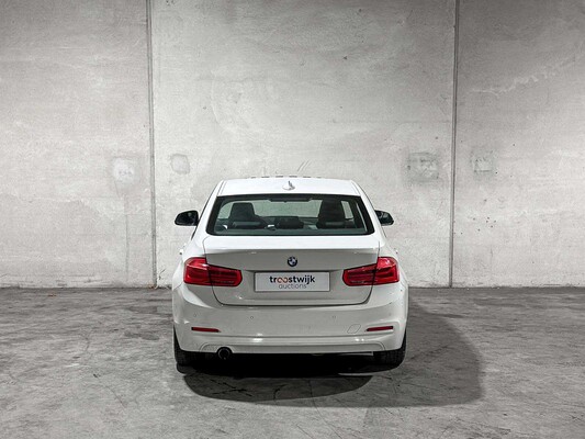 BMW 318i Corporate Lease Executive 3-serie 136pk 2018 (Origineel-NL), SB-204-F