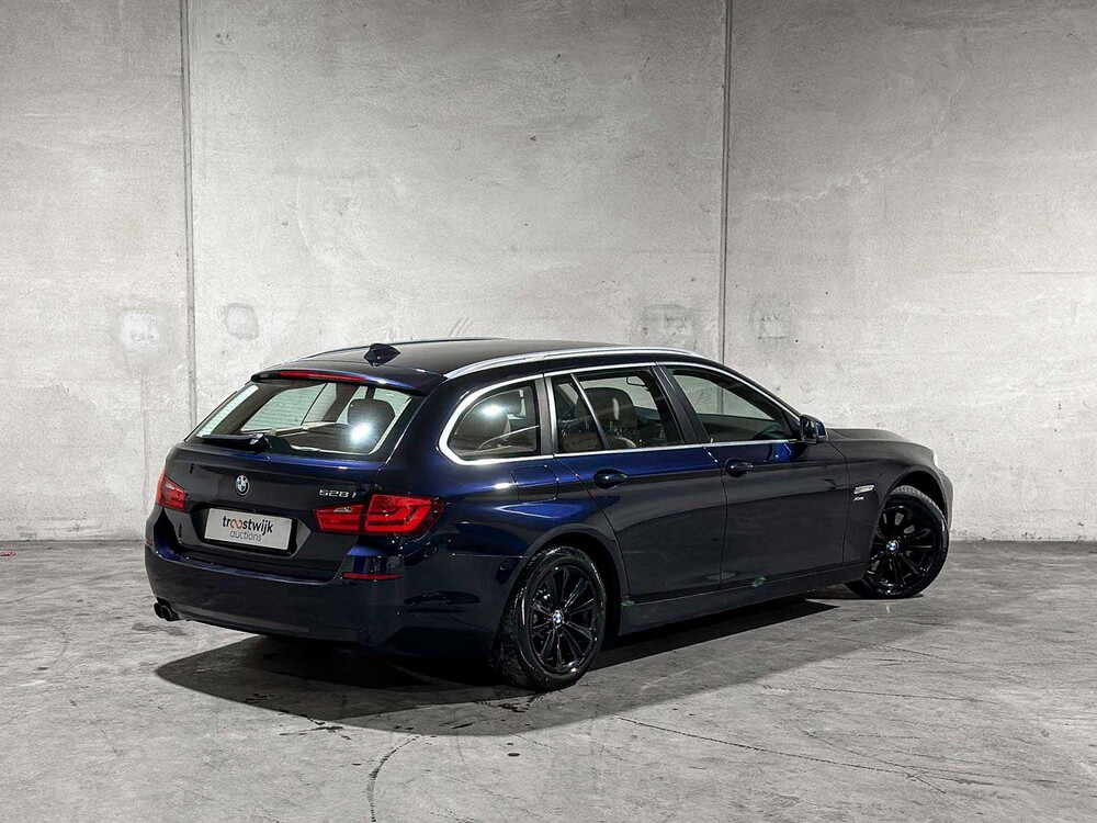 BMW 528xi Touring High Executive 245pk (Origineel-NL) 2012 5-serie, 89-TXH-2