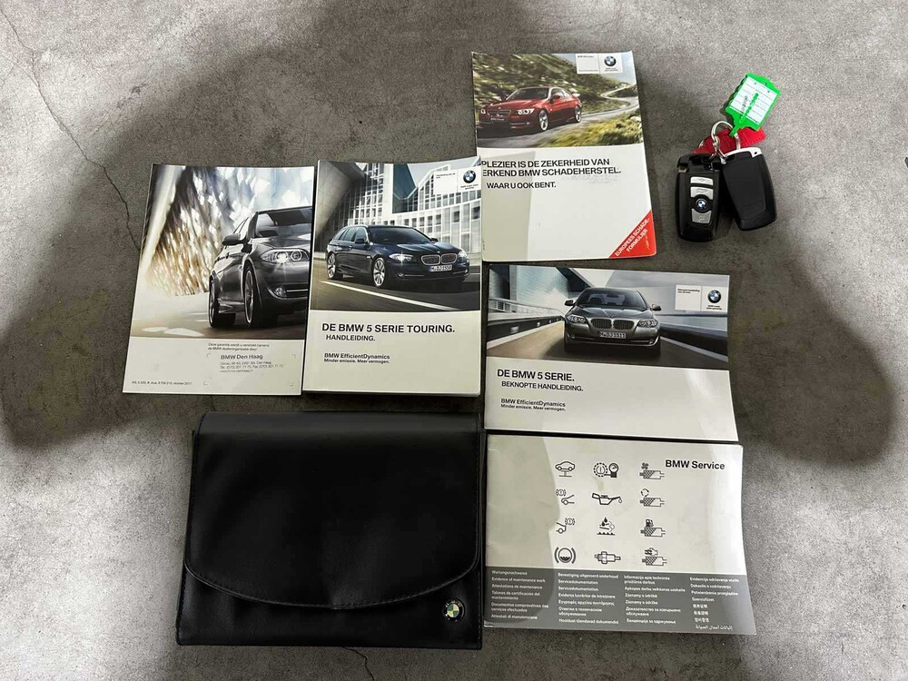 BMW 528xi Touring High Executive 245pk (Origineel-NL) 2012 5-serie, 89-TXH-2