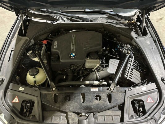 BMW 528xi Touring High Executive 245pk (Origineel-NL) 2012 5-serie, 89-TXH-2
