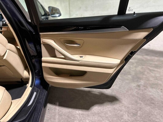 BMW 528xi Touring High Executive 245pk (Origineel-NL) 2012 5-serie, 89-TXH-2
