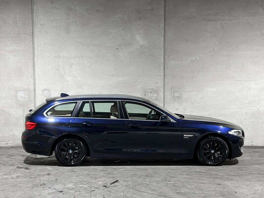 BMW 528xi Touring High Executive 245pk (Origineel-NL) 2012 5-serie, 89-TXH-2