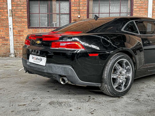 Chevrolet Camaro LS 3.6 V6 328pk 2014