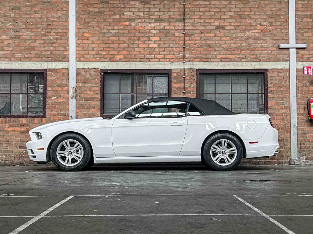 Ford Mustang Cabriolet 3.7 V6 305pk 2014