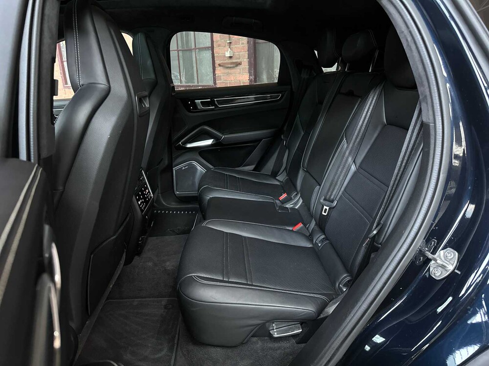 Porsche Cayenne Coupe Turbo S E-Hybrid 4.0 V8 -TECHART CARBON- 680pk 2020 (Origineel-NL), J-707-RT