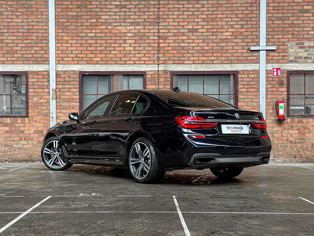 BMW 750d xDrive 400pk 2021 7-serie G11