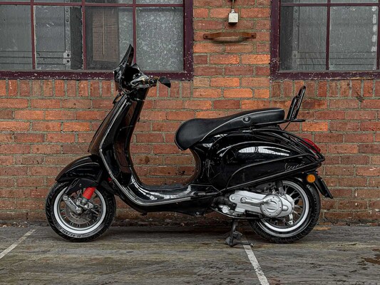 Piaggio Vespa Sprint 4T Sport Scooter, DBF-37-H