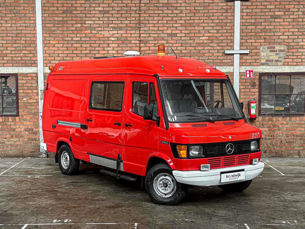 Mercedes-Benz -Brandweerwagen- 310D hoog G.V.W. Lang/Laag 95pk 1994, V-76-NGP