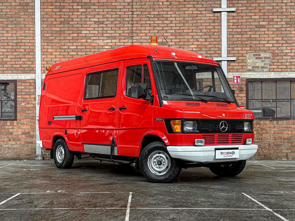 Mercedes-Benz -Brandweerwagen- 310D hoog G.V.W. Lang/Laag 95pk 1994, V-76-NGP