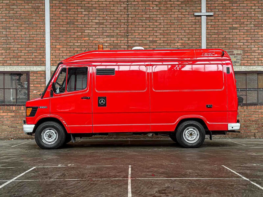 Mercedes-Benz -Brandweerwagen- 310D hoog G.V.W. Lang/Laag 95pk 1994, V-76-NGP