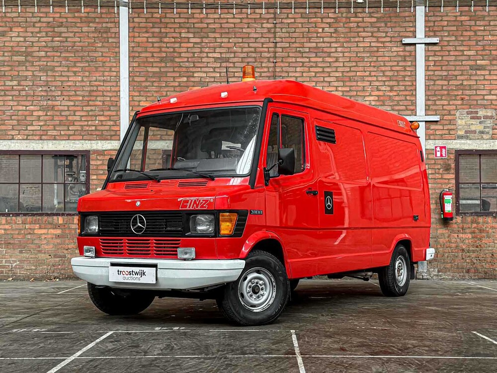 Mercedes-Benz -Brandweerwagen- 310D hoog G.V.W. Lang/Laag 95pk 1994, V-76-NGP