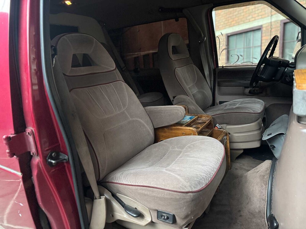 Ford E150 5.0 1993, 95-VH-NN