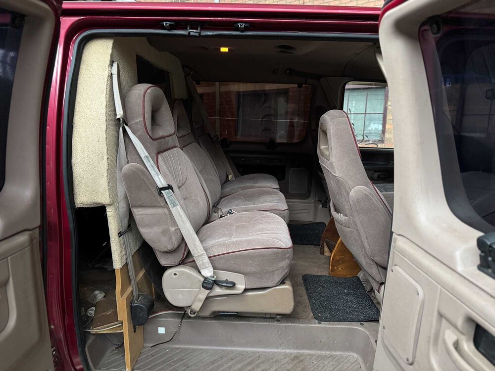Ford E150 5.0 1993, 95-VH-NN